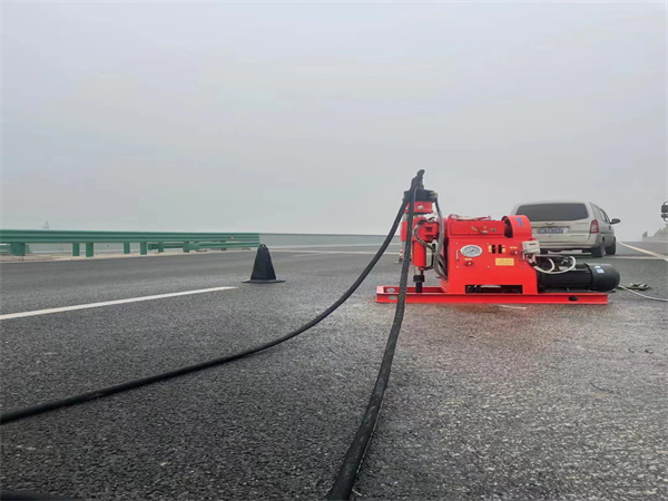 子洲马路路基路面开裂下沉注浆加固灌浆