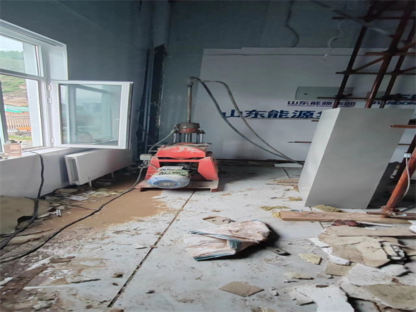 子洲地基基础下沉墙体裂缝加固注浆顶升施工